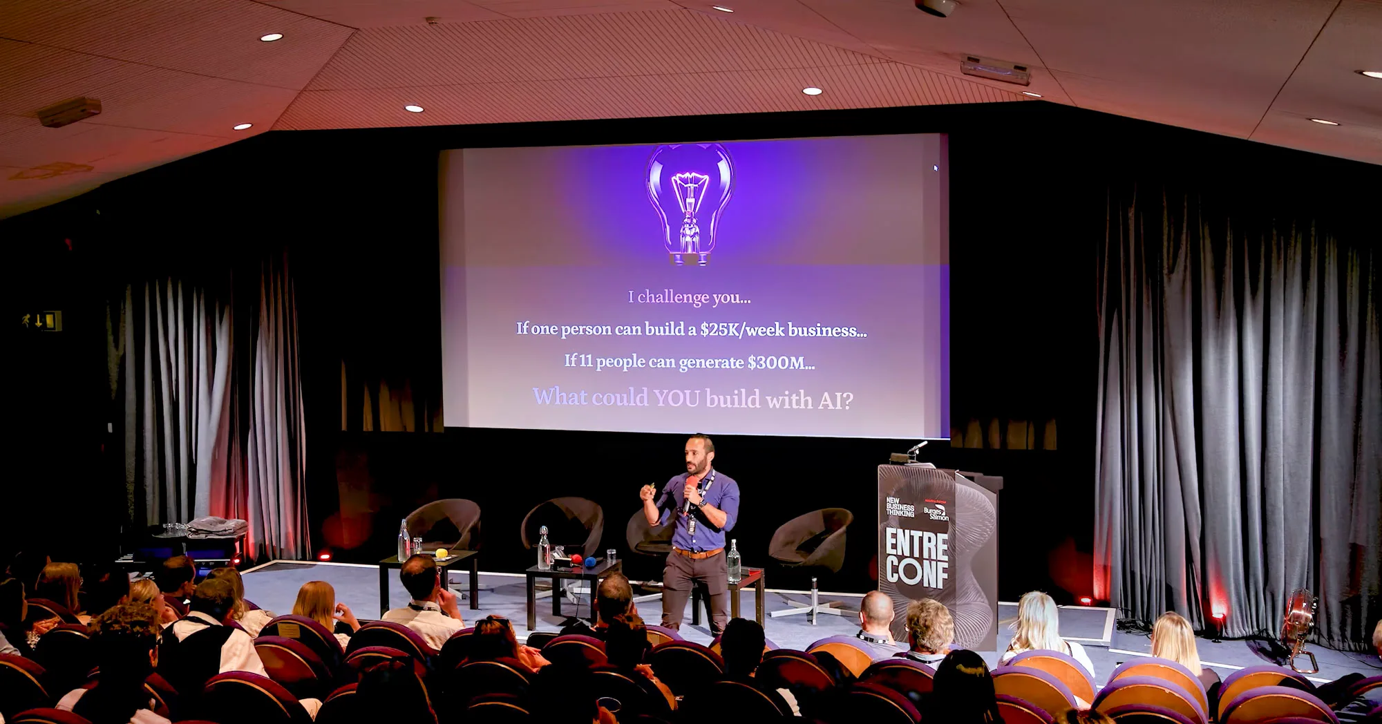 Dr. Bruno Oliveira delivering AI Strategy keynote at EntreConf